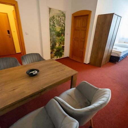 Hotel Uno Ústí nad Orlicí エクステリア 写真